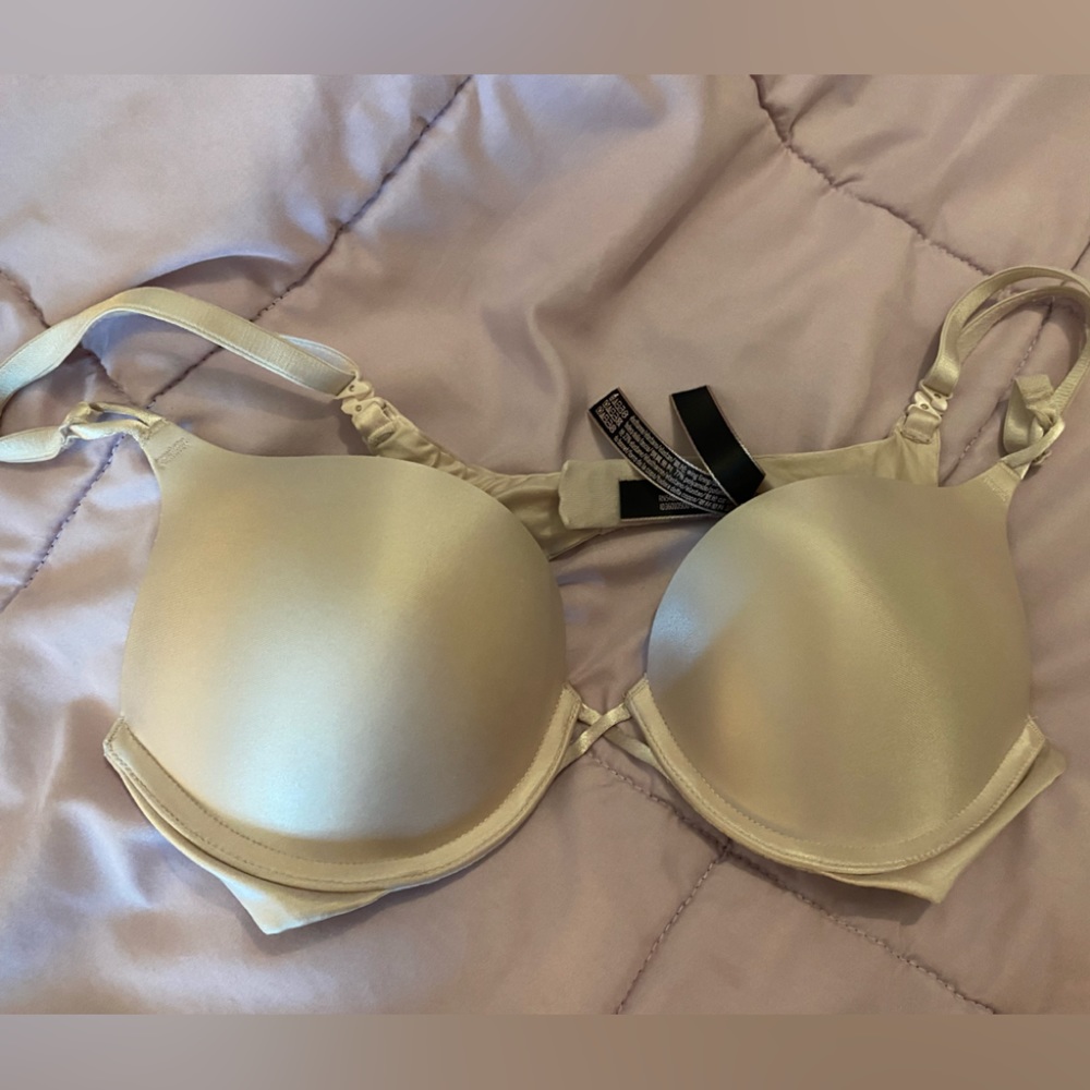 Victoria’s Secret bombshell bra